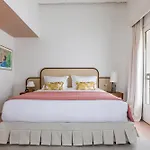 Hotell La Tartane Saint-Tropez