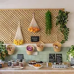 Hotell La Tartane Saint-Tropez