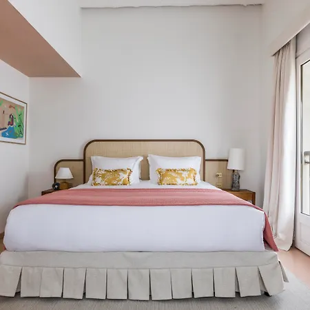 酒店 La Tartane 圣特罗佩