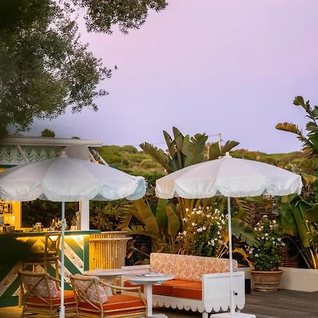 酒店 La Tartane 5*