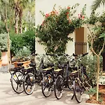 Ξενοδοχείο La Tartane 5*