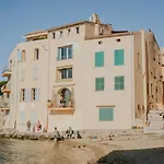 La Tartane Hotell