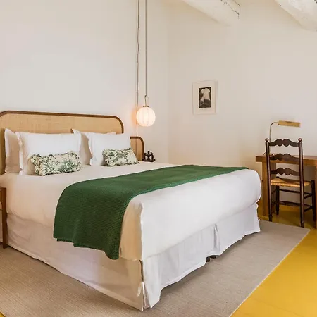 מלון La Tartane 5*